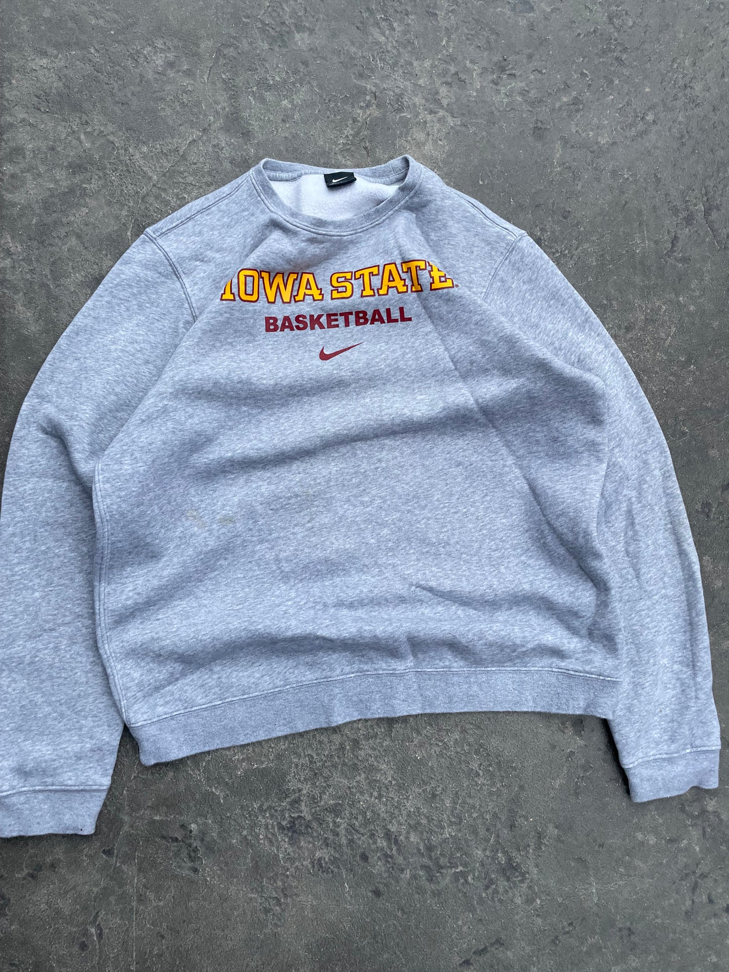 Vintage Nike Iowa State Basketball Sweatshirt (M)